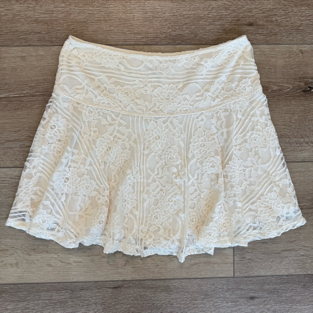 NWOT Y2K Hollister White Mini Skater Skirt Cream Lace